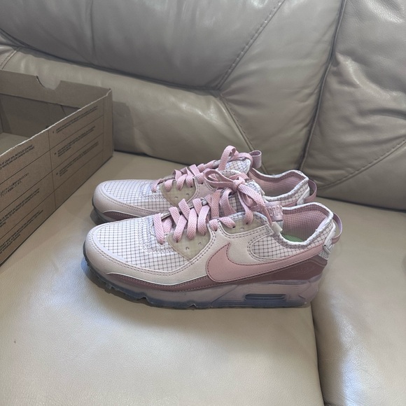 Nike Women's Terrascape 90 - Picture 1 of 5